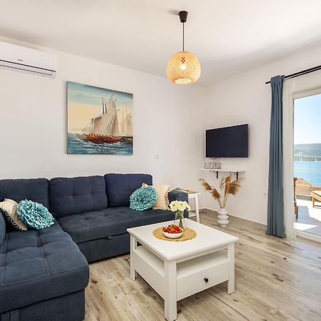Apartments Morska Vila โกมาร์นา ภายนอก รูปภาพ
