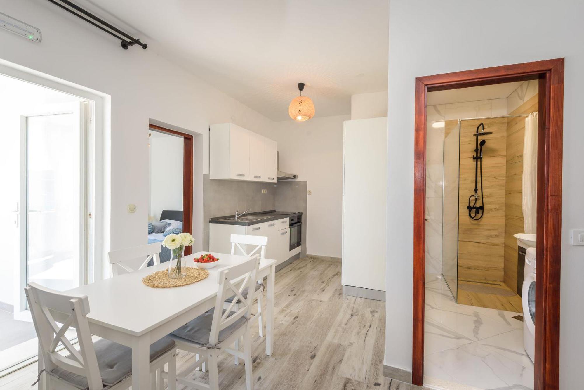 Apartments Morska Vila โกมาร์นา ภายนอก รูปภาพ