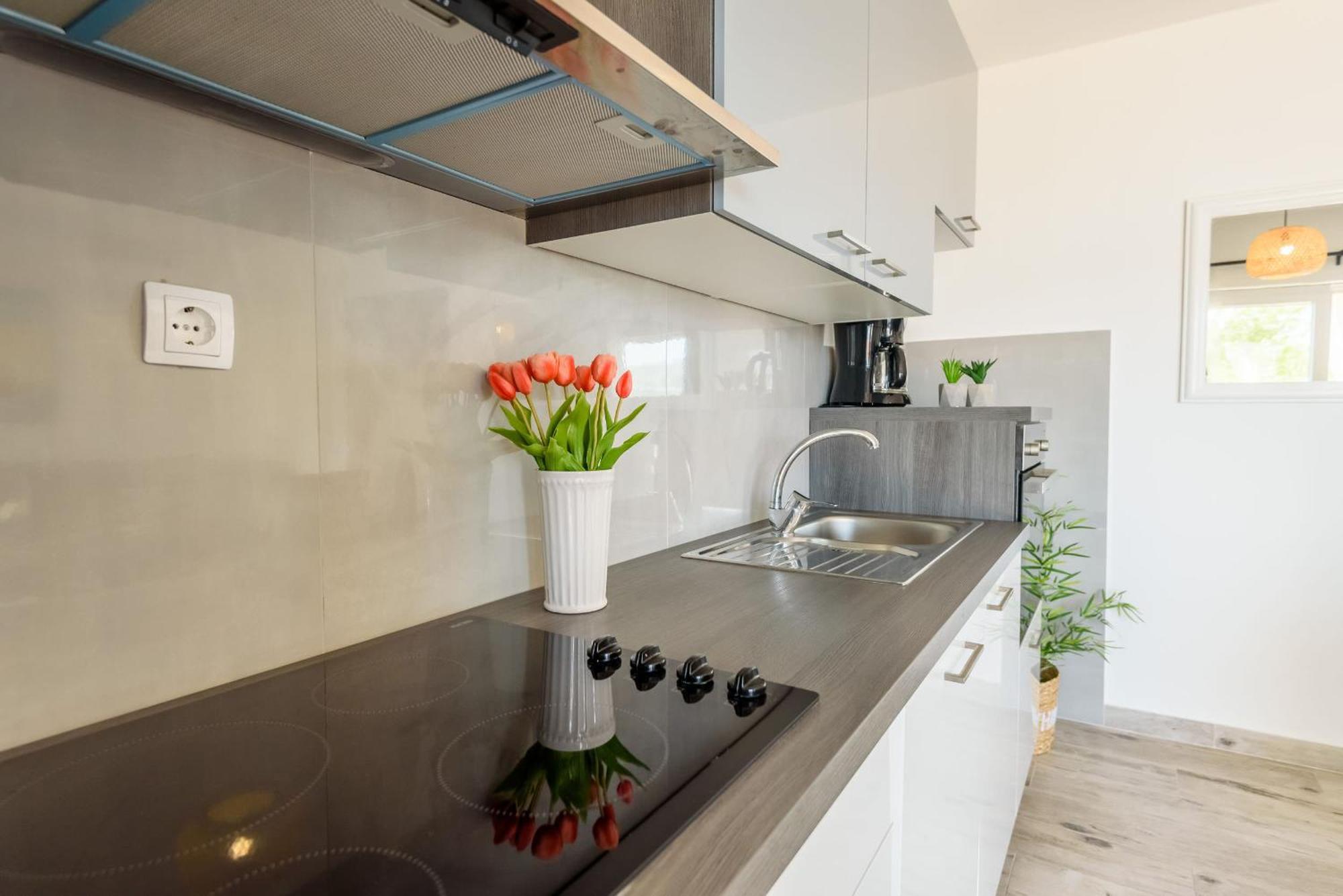 Apartments Morska Vila โกมาร์นา ภายนอก รูปภาพ